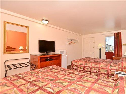 America'S Best Value Inn Lancaster Rohrerstown Exterior foto