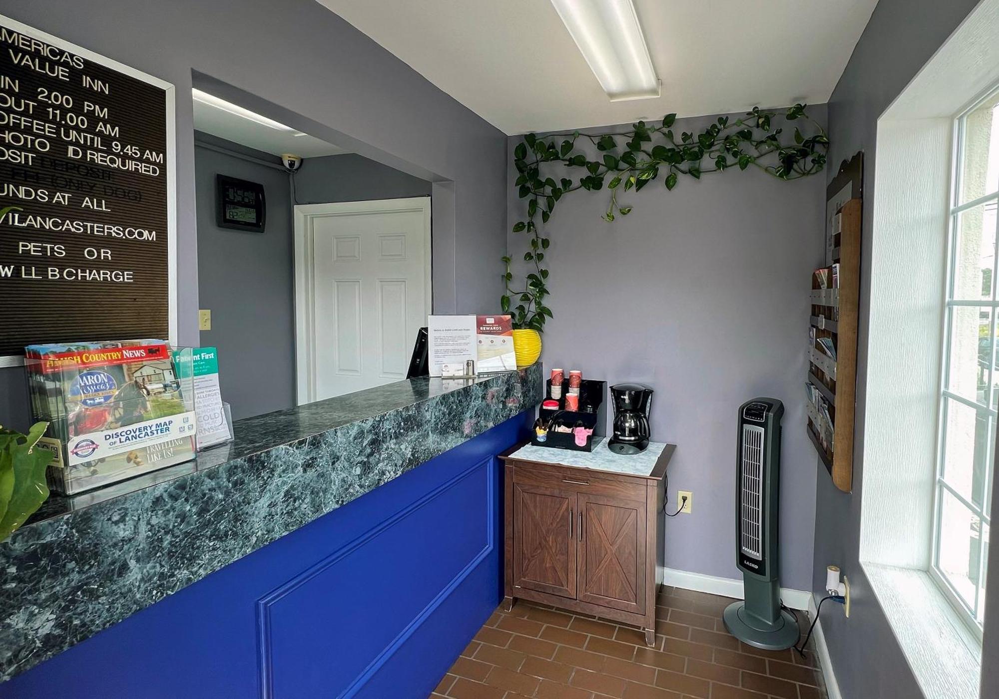 America'S Best Value Inn Lancaster Rohrerstown Exterior foto